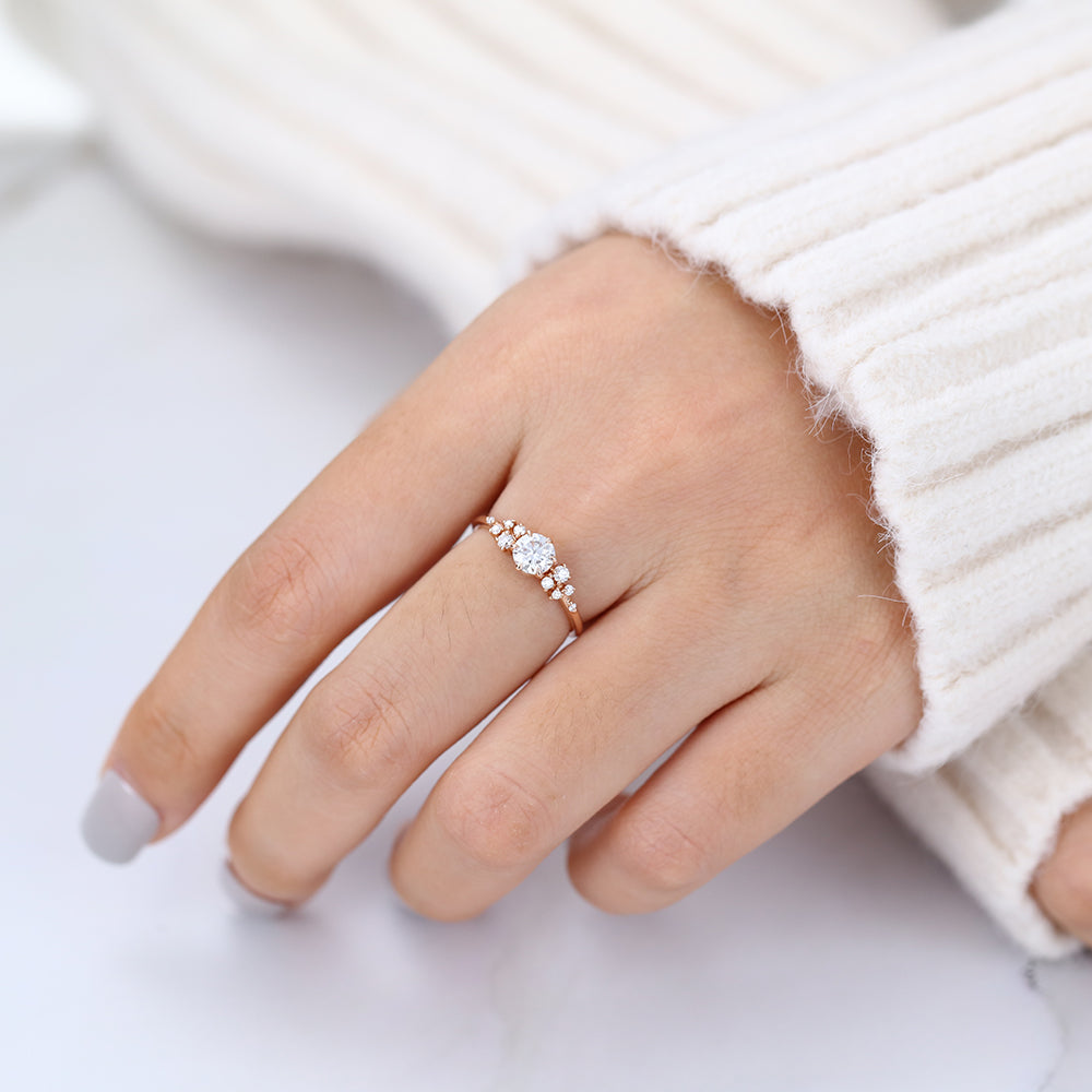 0.41 CT Round Cluster Moissanite Engagement Ring