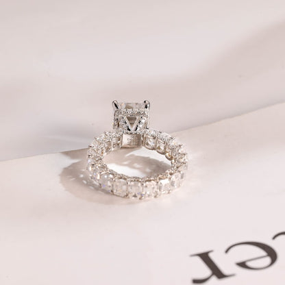 Stunning 1.0 - 2.0 CT Emerald Moissanite Engagement Ring With Hidden Halo Design 3