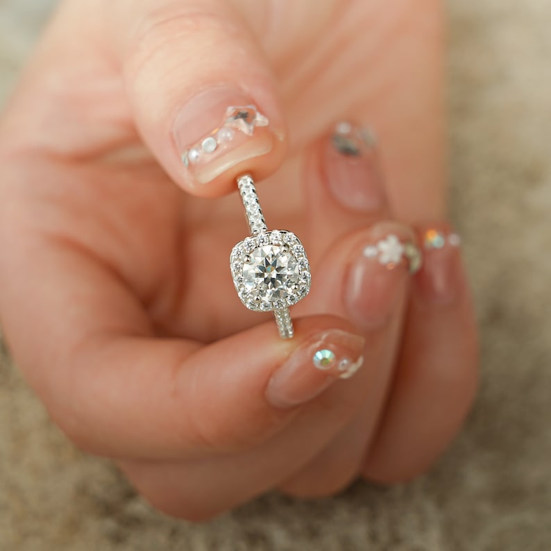 Stunning 1.0 - 2.0 CT Cushion Moissanite Engagement Ring With Halo Design 6