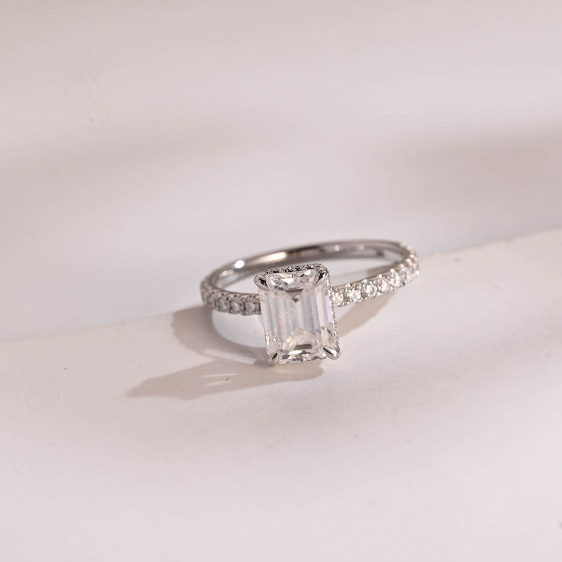 Stunning 1.0 - 2.0 CT Emerald Moissanite Engagement Ring With Hidden Halo & Pave Design 1