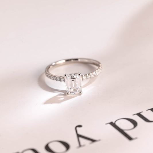 Stunning 1.0 - 2.0 CT Emerald Moissanite Engagement Ring With Hidden Halo Design 1